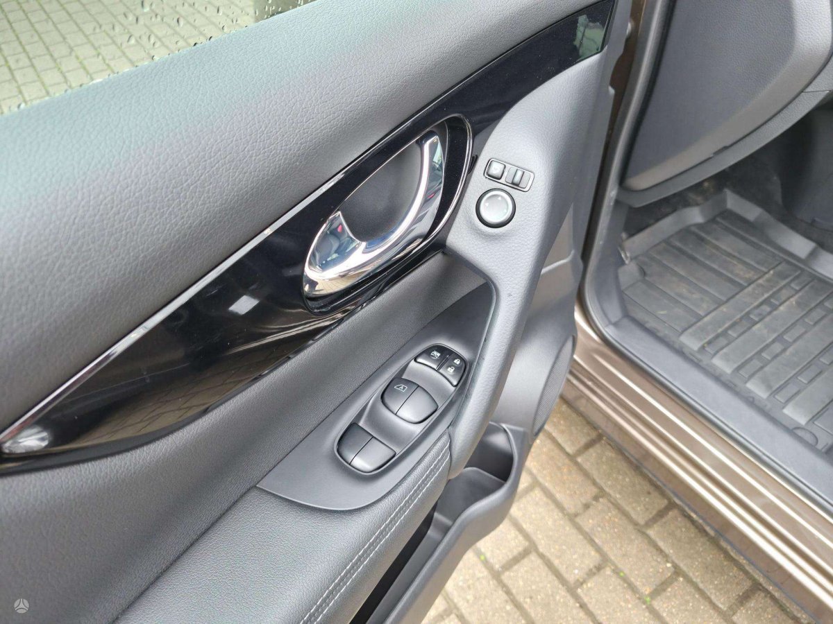 Nissan Qashqai Visureigis / Krosoveris Benzinas