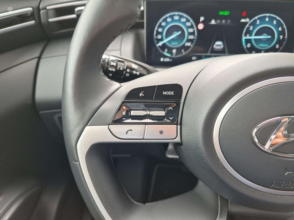 Hyundai Tucson Visureigis / Krosoveris Benzinas / elektra