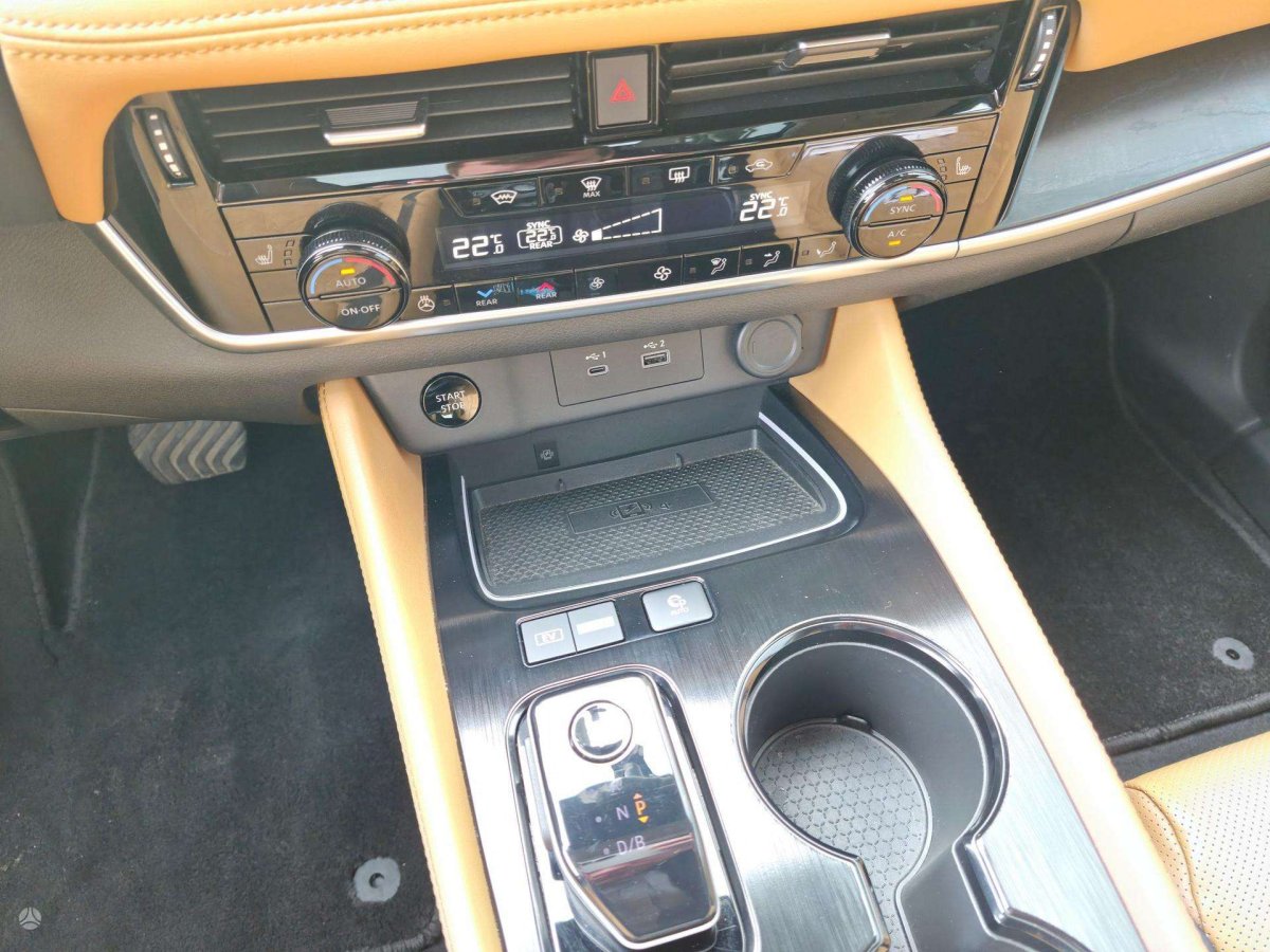 Nissan X-Trail Visureigis / Krosoveris Benzinas / elektra