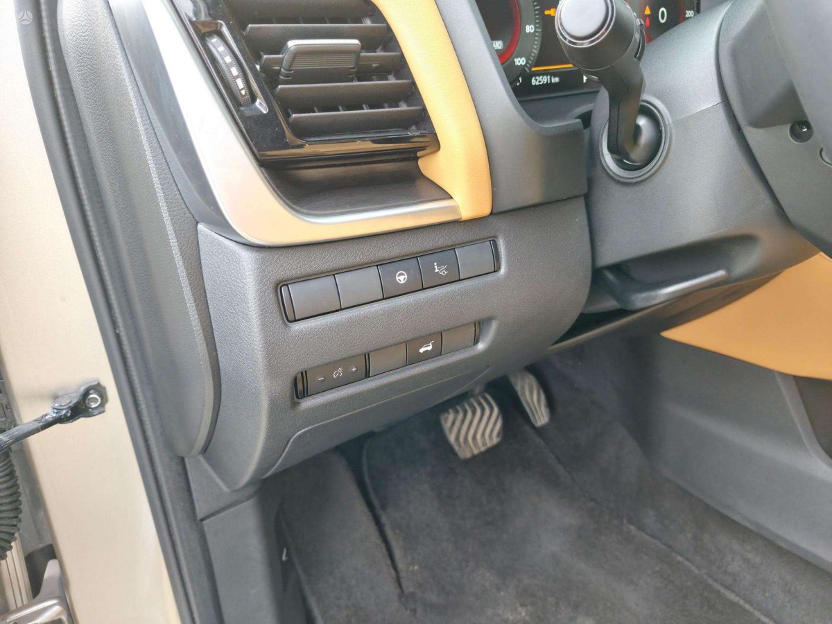 Nissan X-Trail Visureigis / Krosoveris Benzinas / elektra