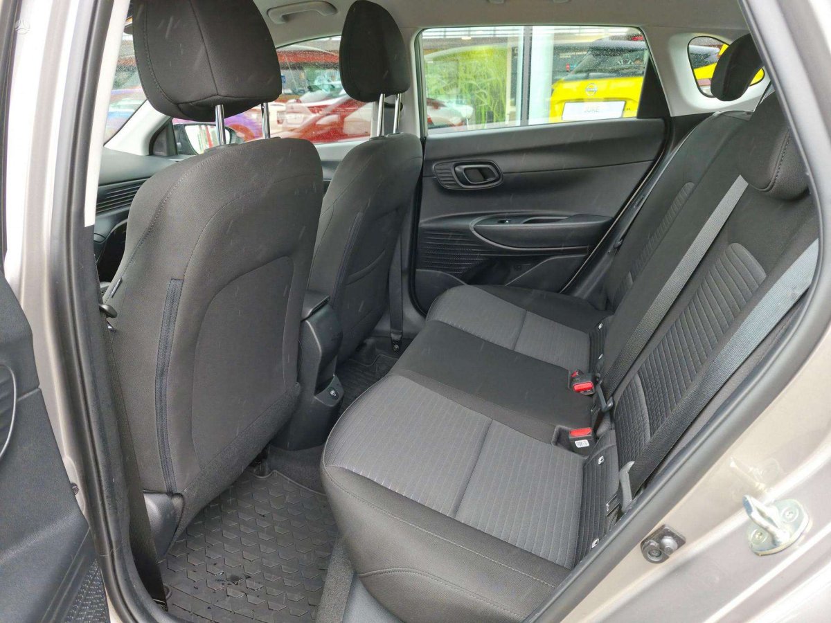 Hyundai i20 Visureigis / Krosoveris Benzinas / elektra