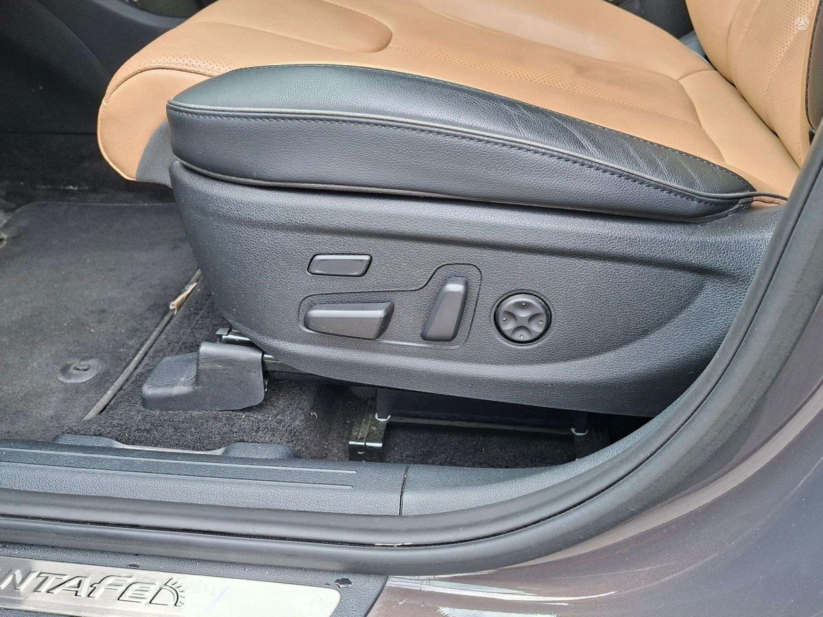 Hyundai Santa Fe Visureigis / Krosoveris Benzinas / elektra