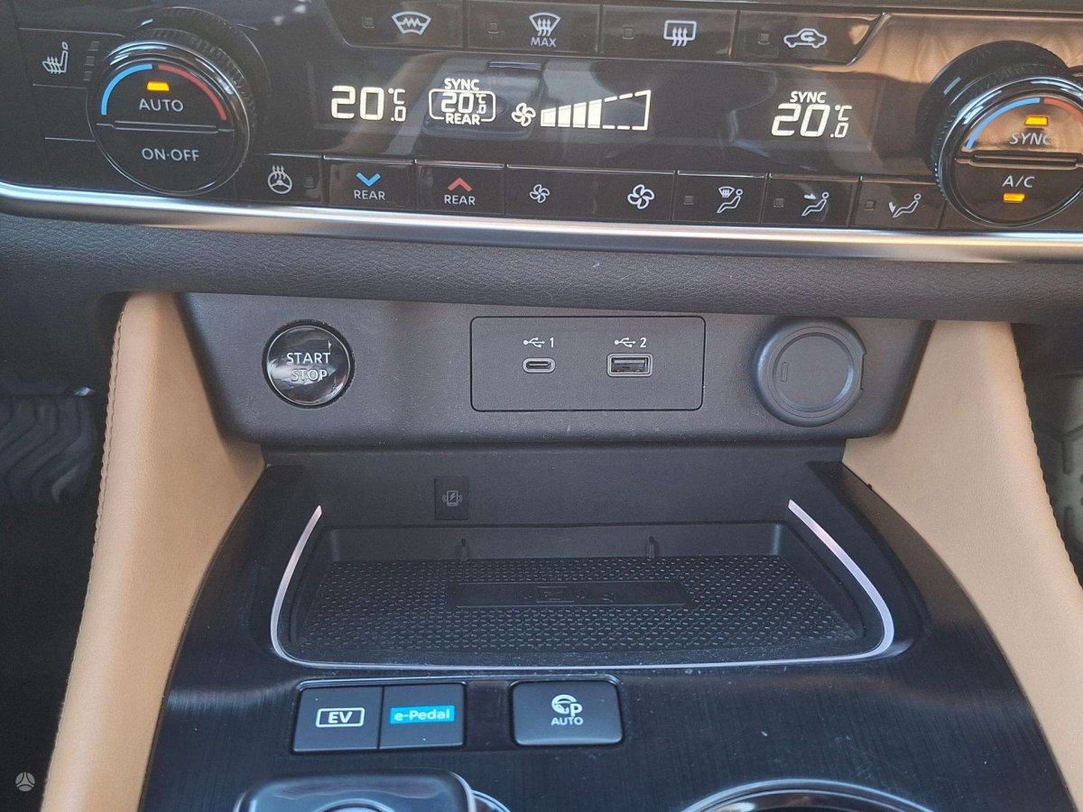 Nissan X-Trail Visureigis / Krosoveris Benzinas / elektra