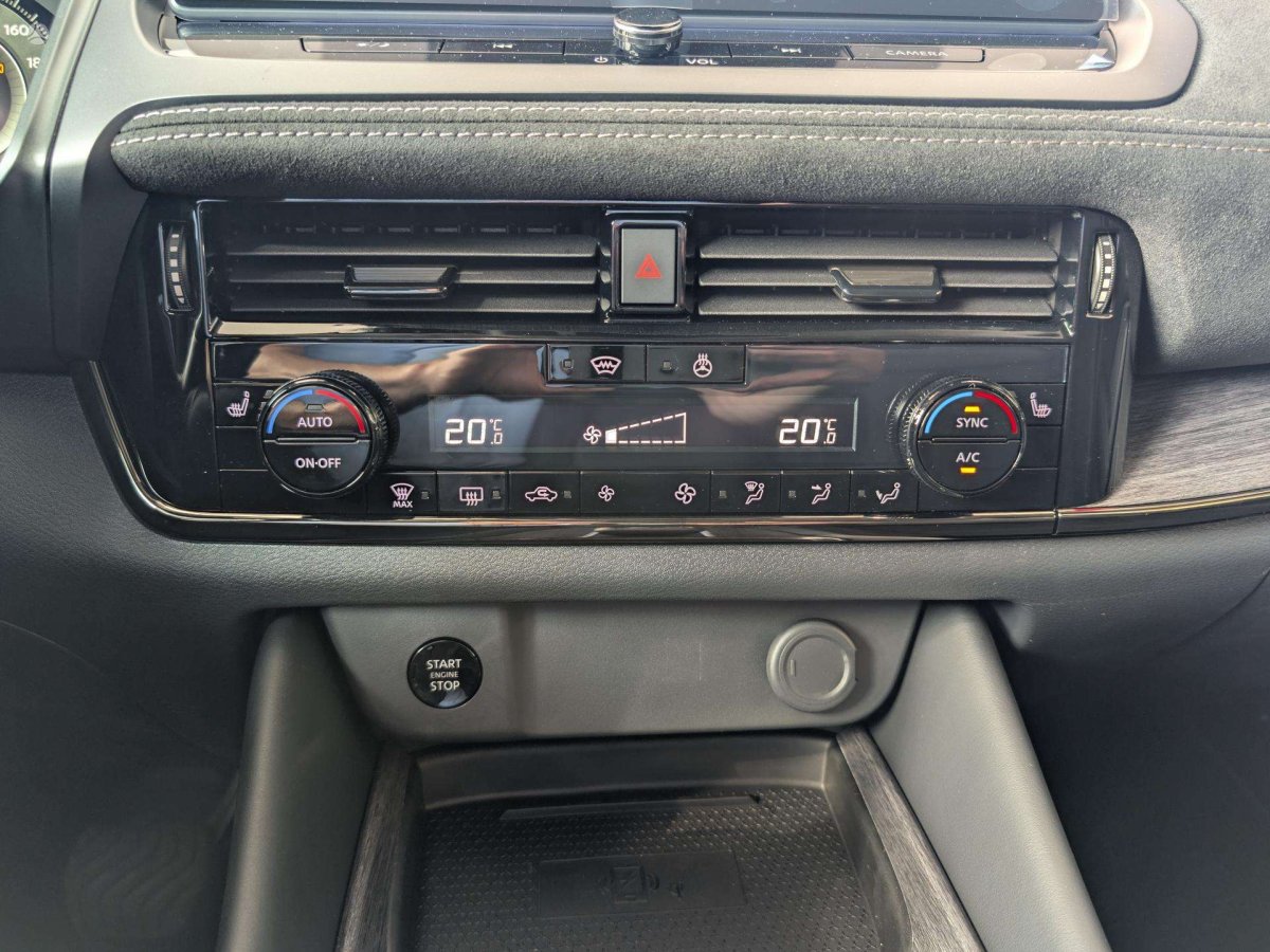 Nissan Qashqai Visureigis / Krosoveris Benzinas / elektra