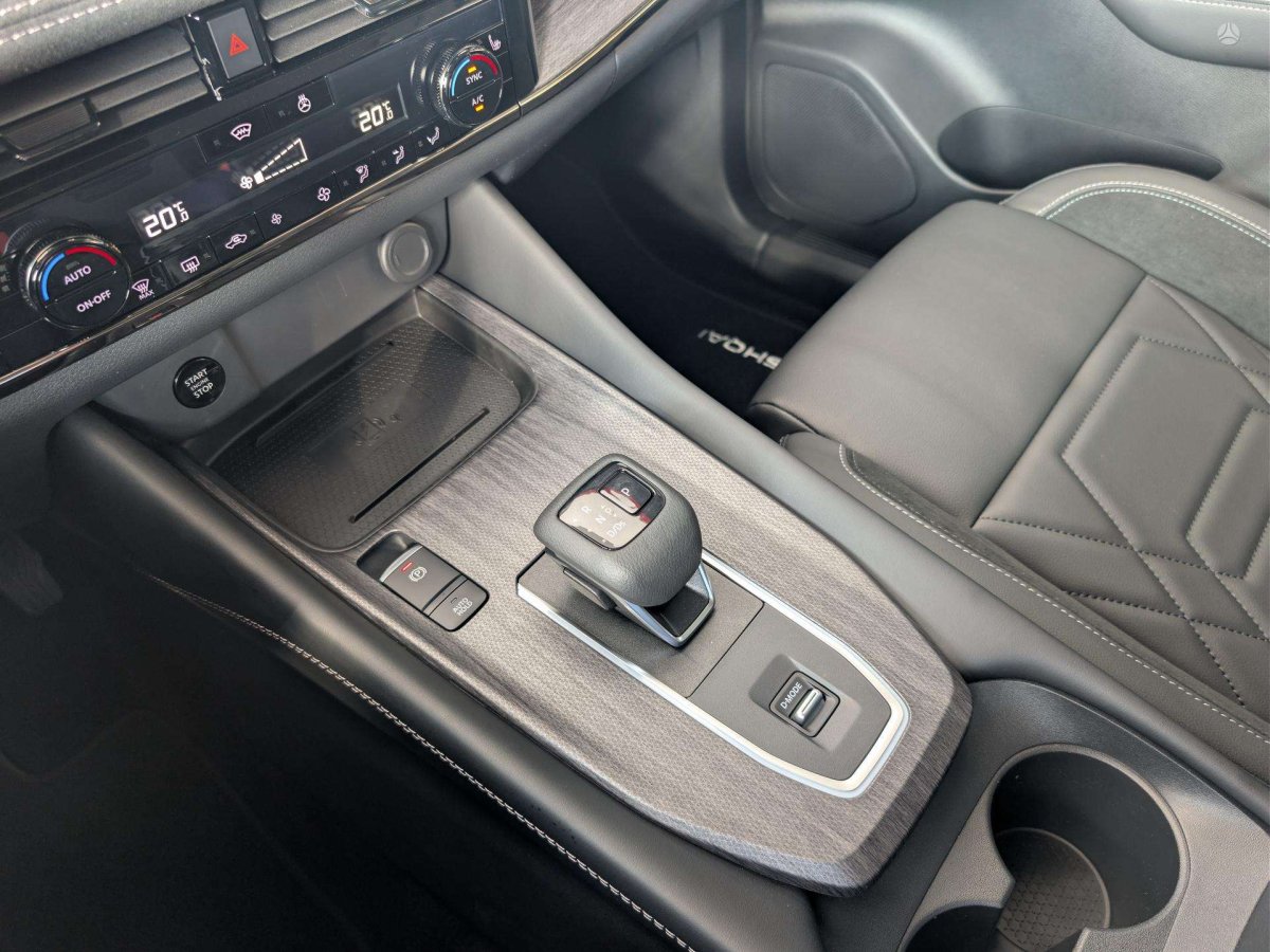Nissan Qashqai Visureigis / Krosoveris Benzinas / elektra
