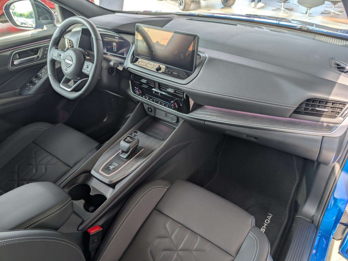 Nissan Qashqai Visureigis / Krosoveris Benzinas / elektra