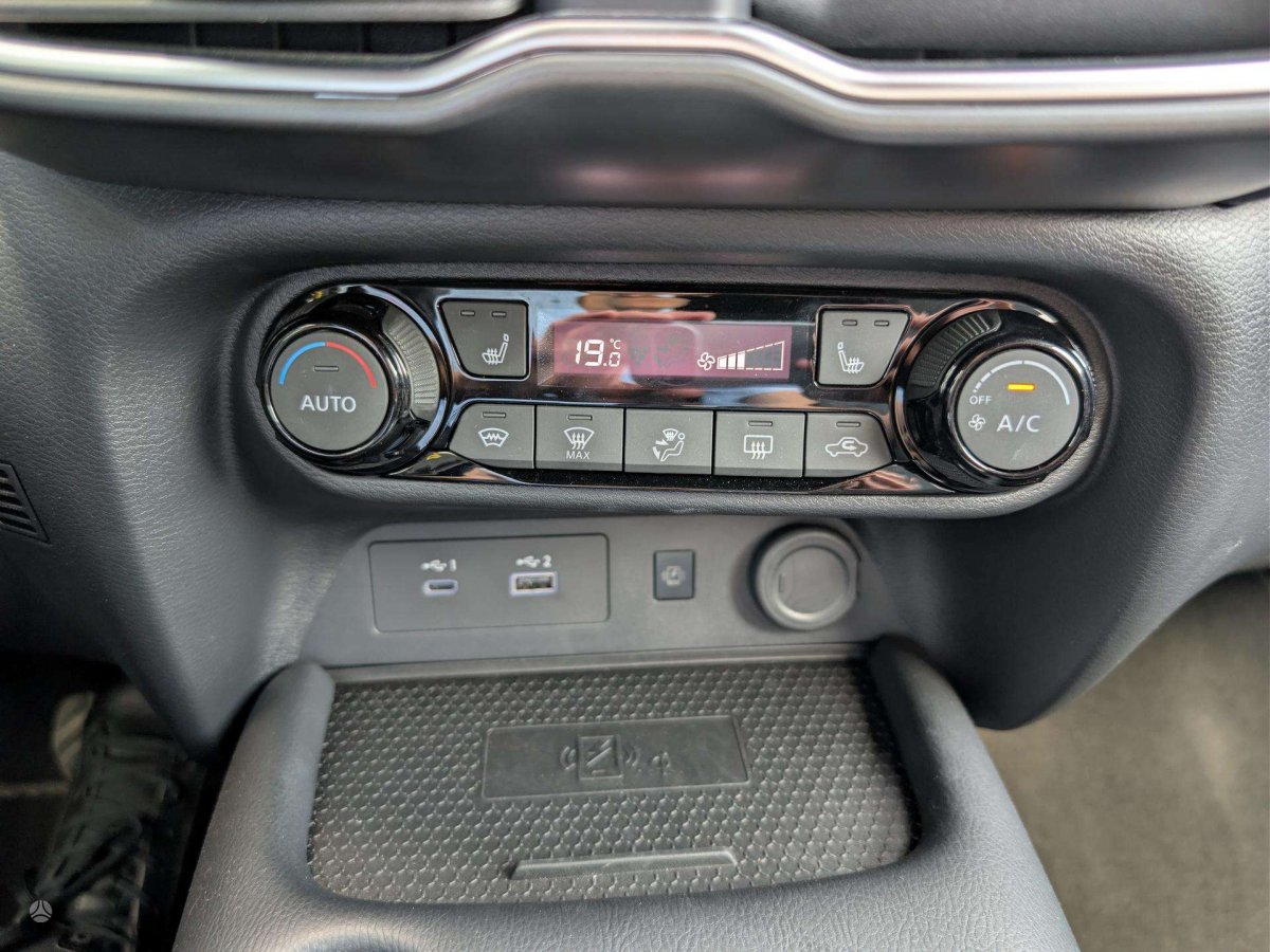 Nissan Juke Visureigis / Krosoveris Benzinas / elektra