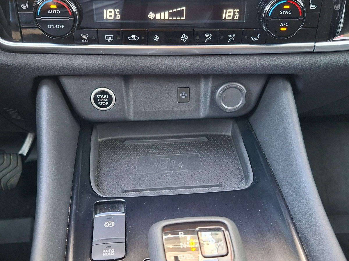 Nissan Qashqai Visureigis / Krosoveris Benzinas / elektra