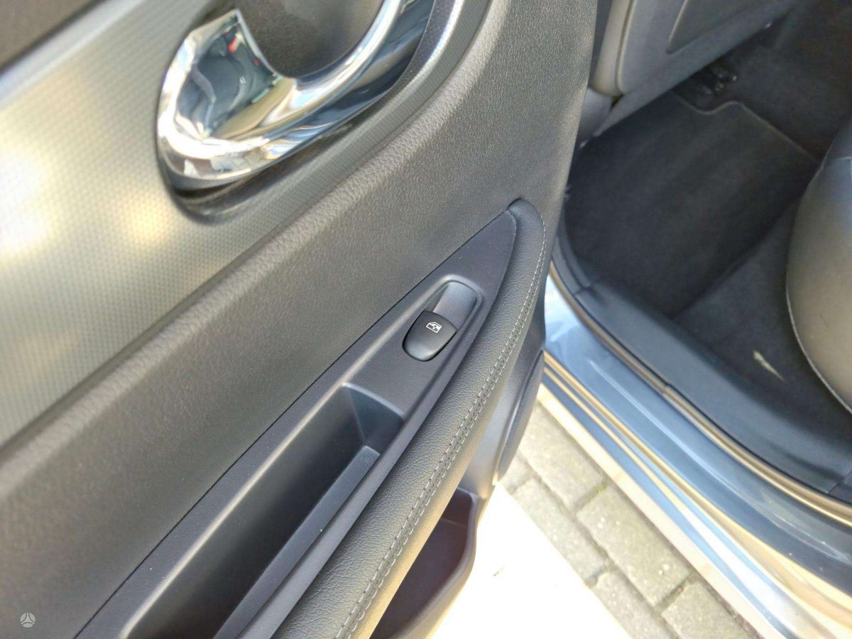 Nissan Qashqai Visureigis / Krosoveris Benzinas