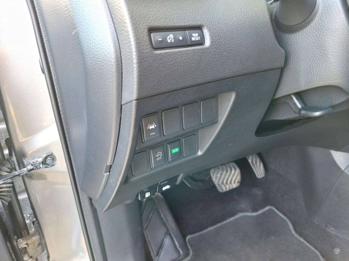 Nissan Qashqai Visureigis / Krosoveris Benzinas