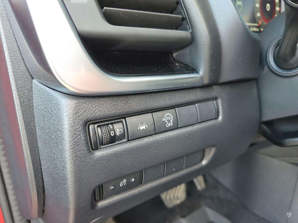 Nissan Qashqai Visureigis / Krosoveris Benzinas