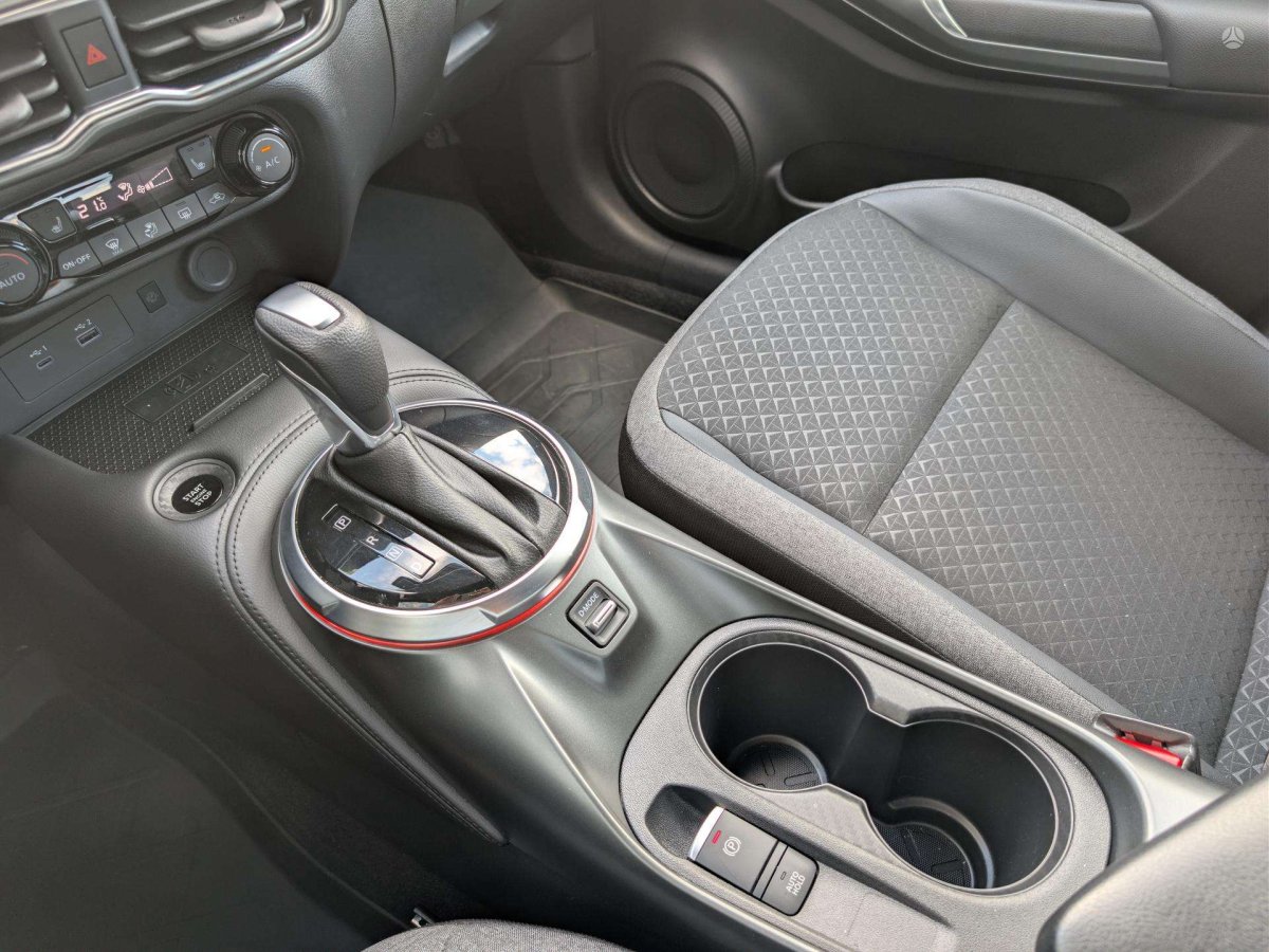 Nissan Juke Visureigis / Krosoveris Benzinas