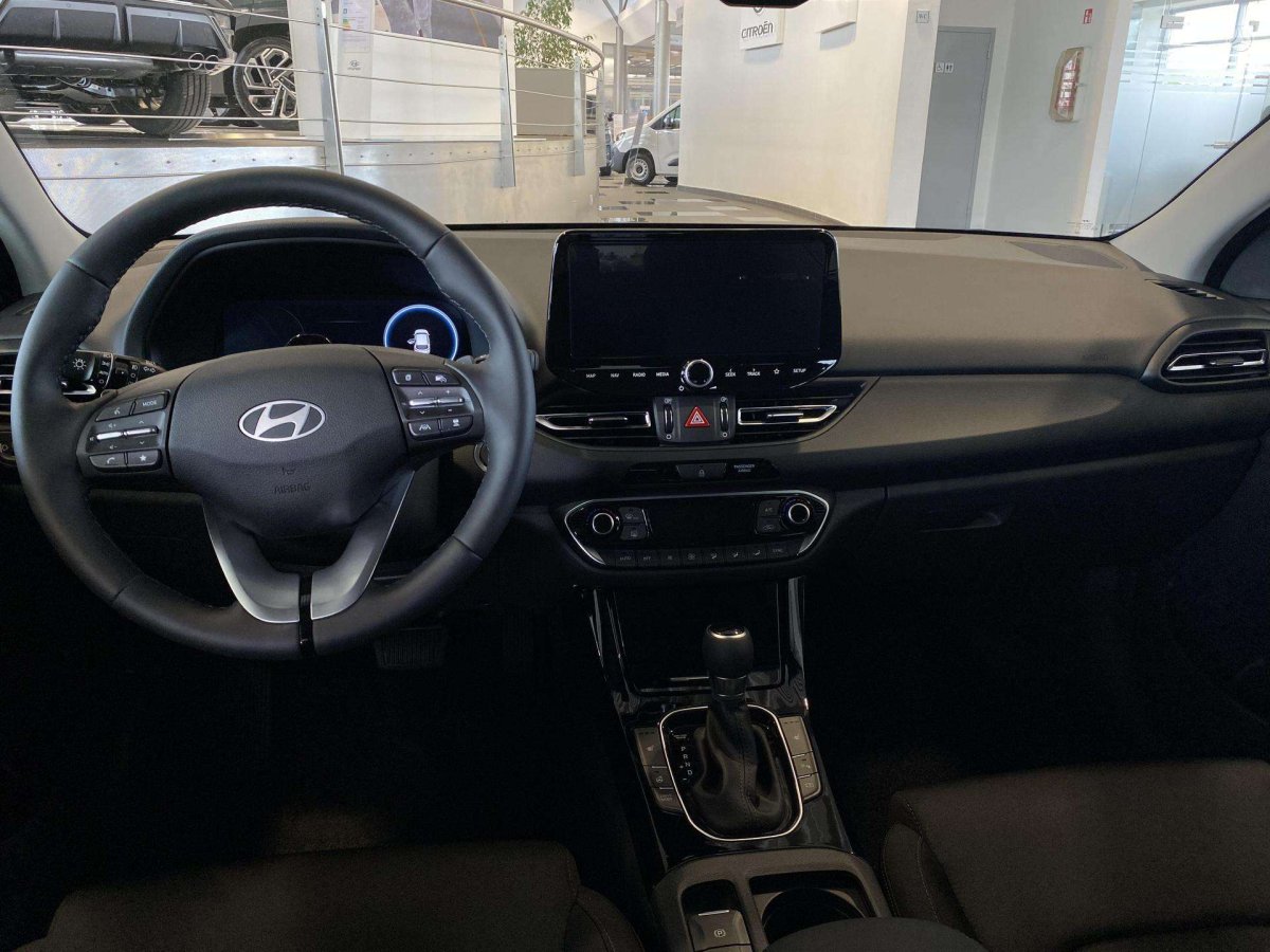 Hyundai i30 Universalas Benzinas