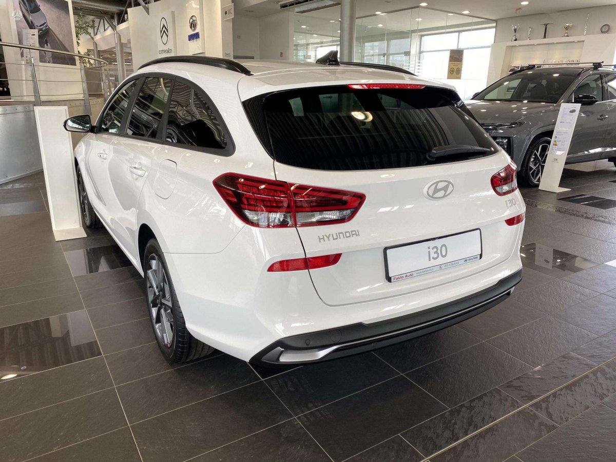 Hyundai i30 Universalas Benzinas