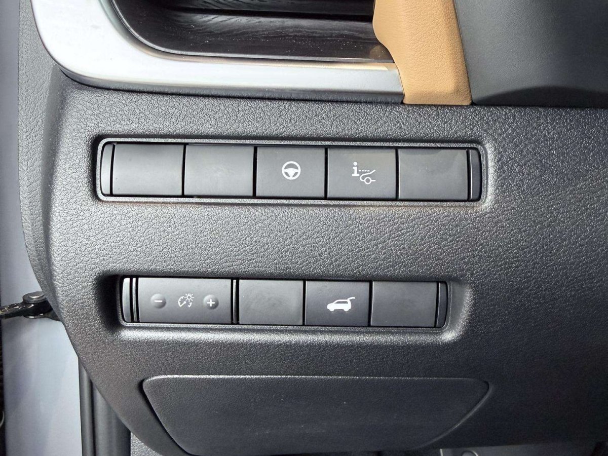 Nissan X-Trail Visureigis / Krosoveris Benzinas / elektra