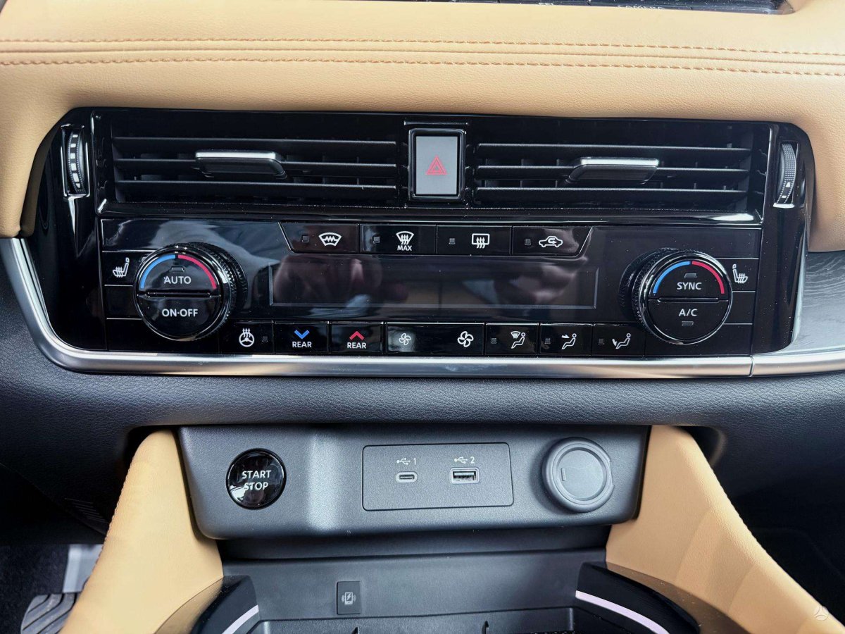 Nissan X-Trail Visureigis / Krosoveris Benzinas / elektra