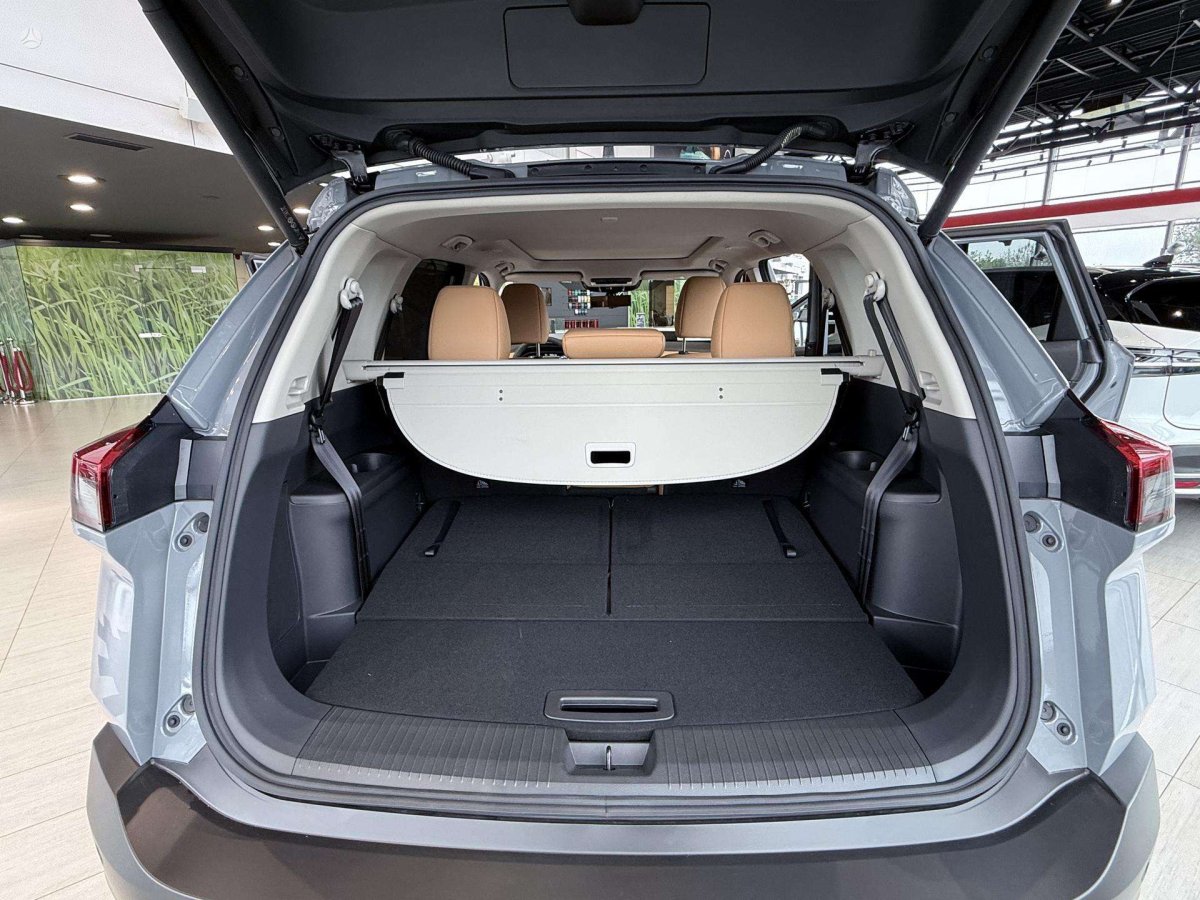 Nissan X-Trail Visureigis / Krosoveris Benzinas / elektra