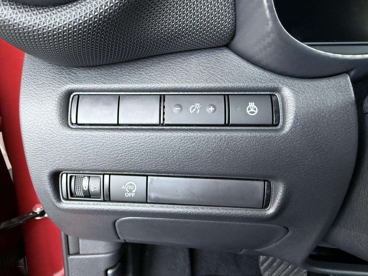 Nissan Juke Visureigis / Krosoveris Benzinas