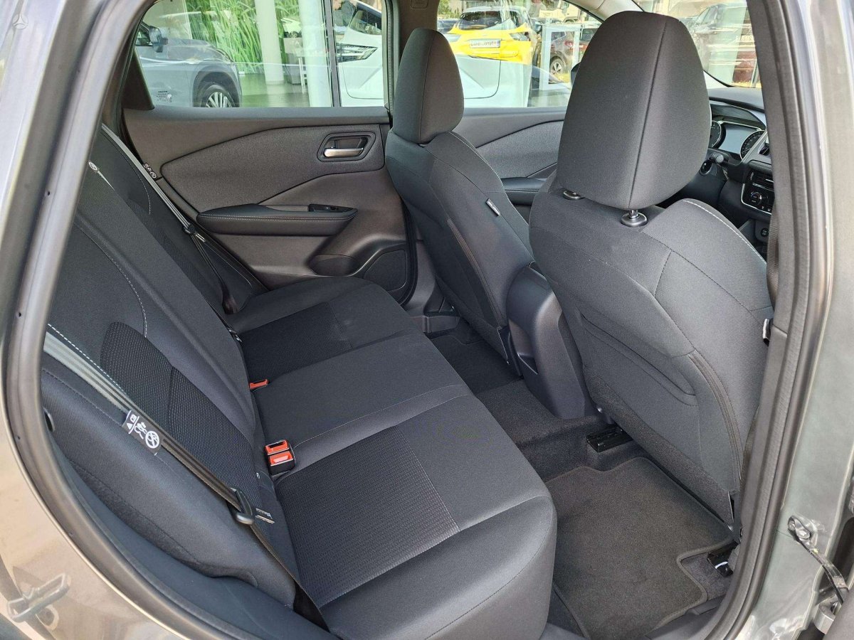 Nissan Qashqai Visureigis / Krosoveris Benzinas