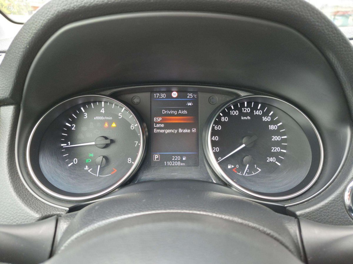 Nissan Qashqai Visureigis / Krosoveris Benzinas