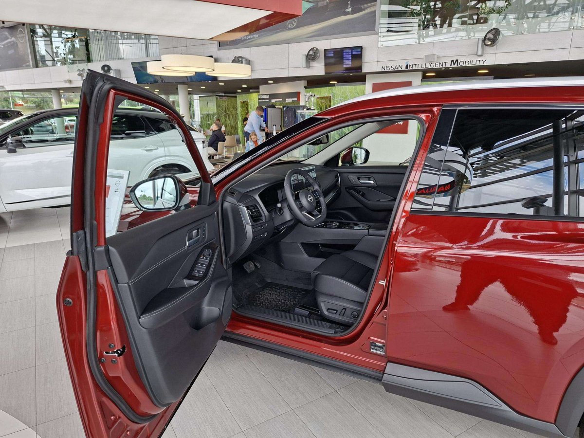 Nissan X-Trail Visureigis / Krosoveris Benzinas / elektra