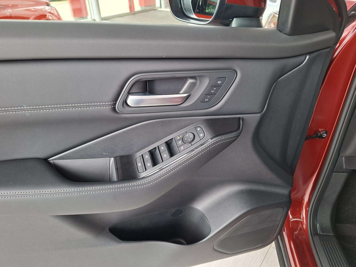 Nissan X-Trail Visureigis / Krosoveris Benzinas / elektra