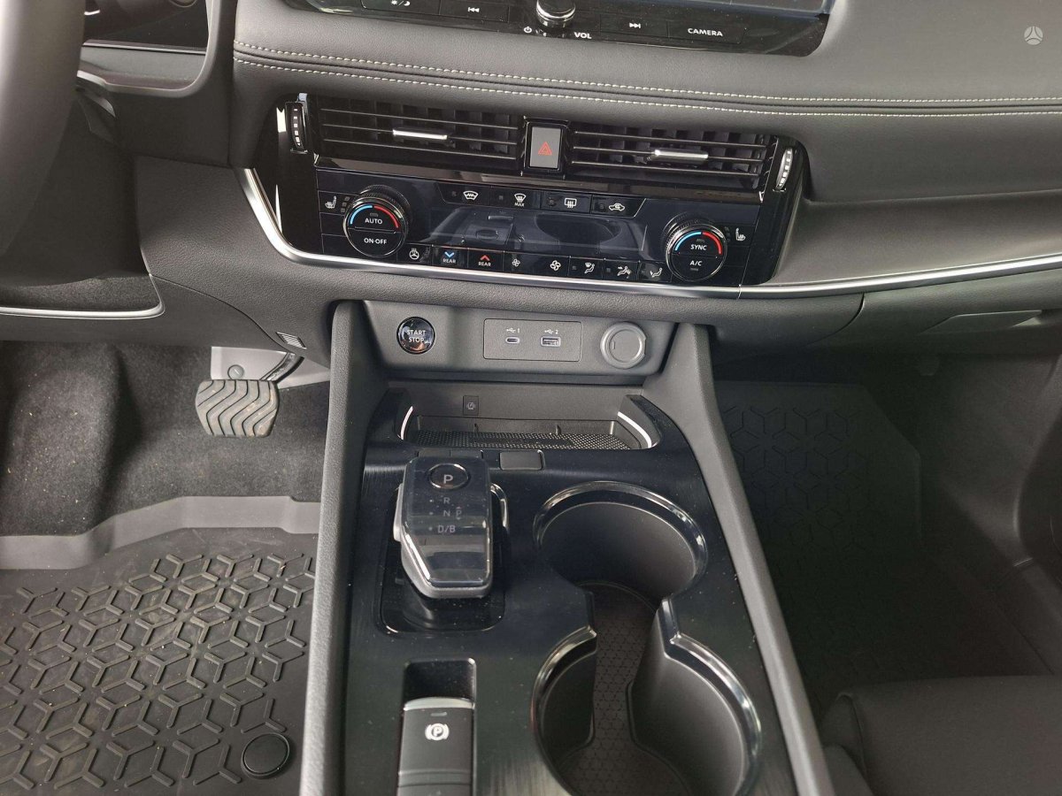 Nissan X-Trail Visureigis / Krosoveris Benzinas / elektra