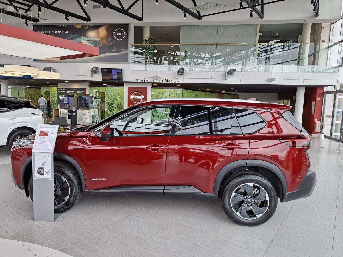 Nissan X-Trail Visureigis / Krosoveris Benzinas / elektra