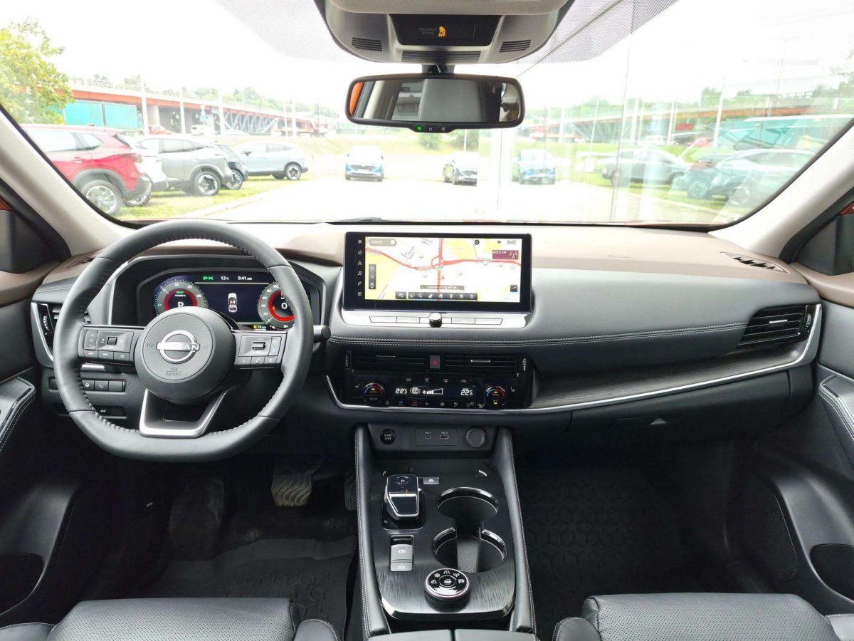 Nissan X-Trail Visureigis / Krosoveris Benzinas / elektra