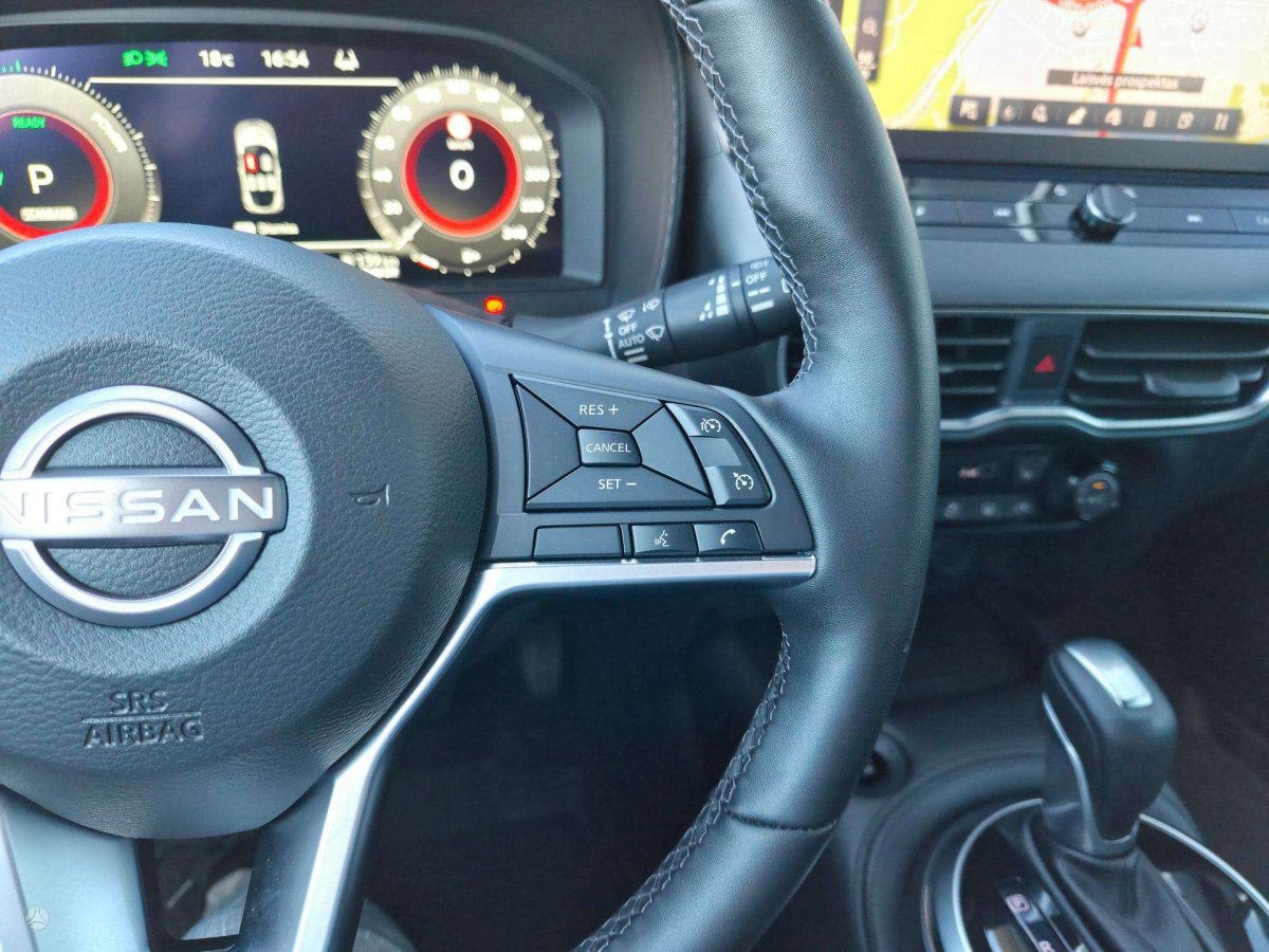 Nissan Juke Visureigis / Krosoveris Benzinas / elektra