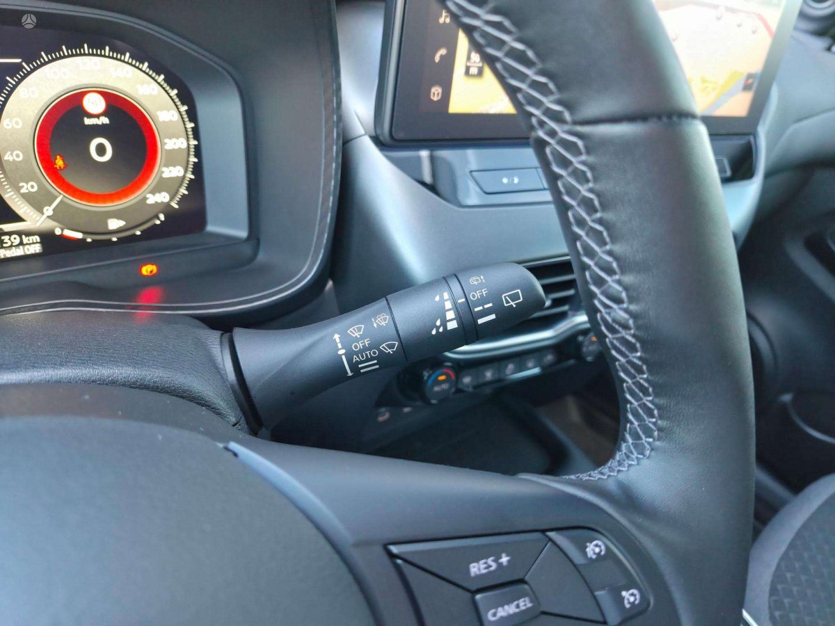 Nissan Juke Visureigis / Krosoveris Benzinas / elektra
