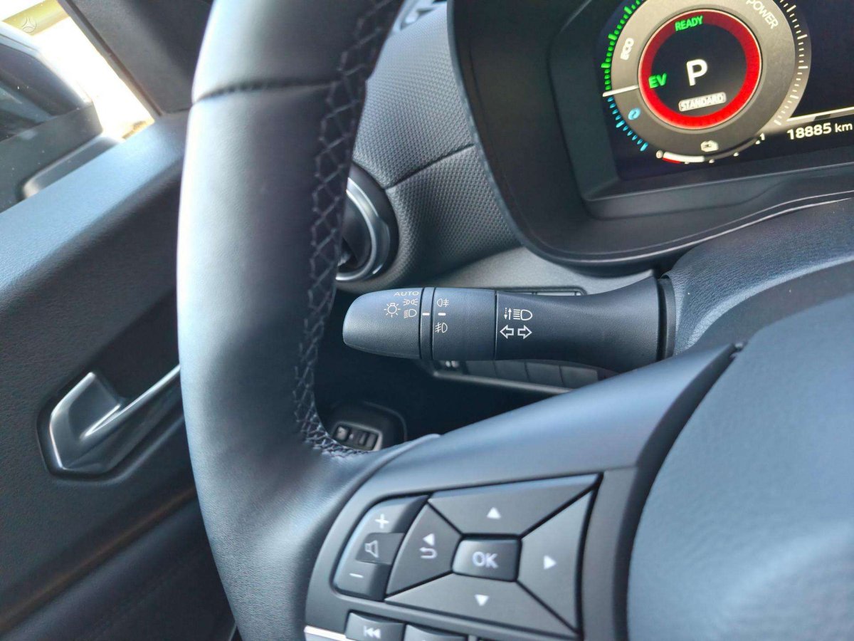 Nissan Juke Visureigis / Krosoveris Benzinas / elektra