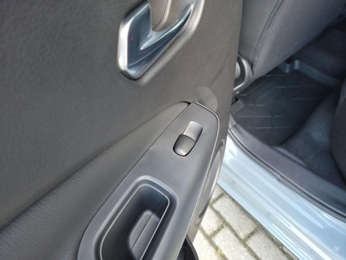 Nissan Juke Visureigis / Krosoveris Benzinas / elektra