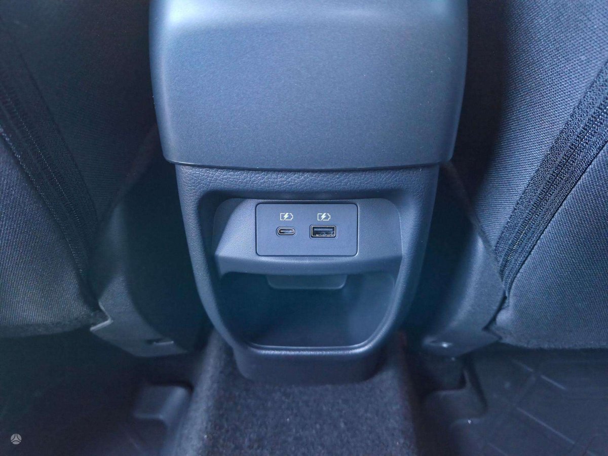 Nissan Juke Visureigis / Krosoveris Benzinas / elektra
