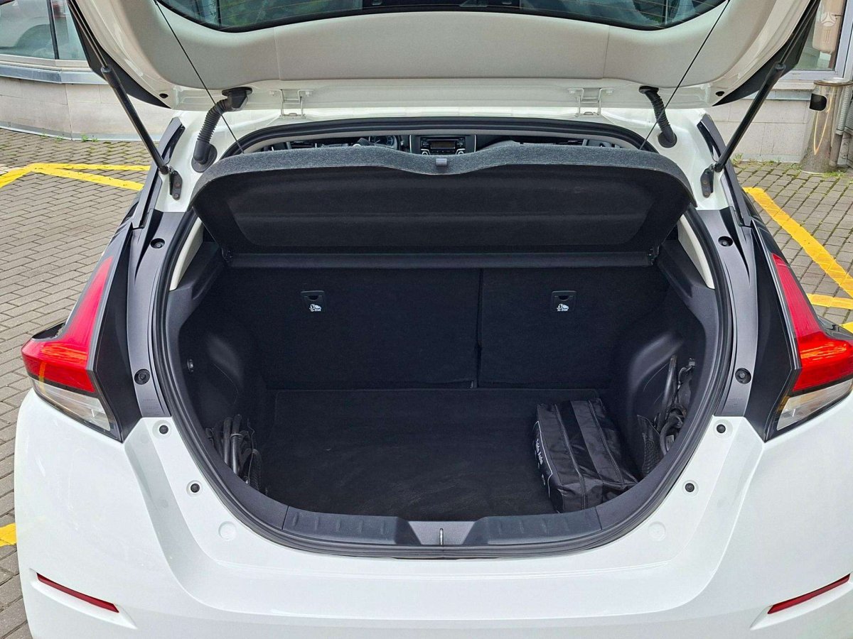 Nissan Leaf Hečbekas Elektra