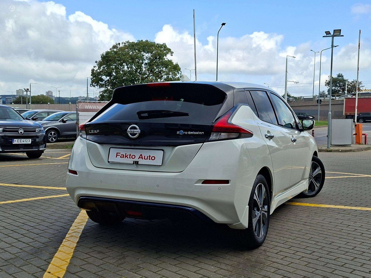 Nissan Leaf Hečbekas Elektra