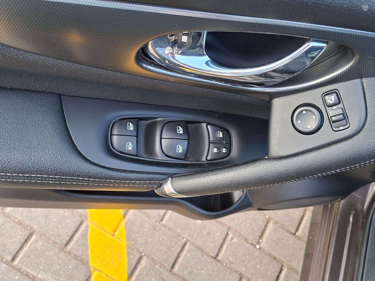 Nissan Qashqai Visureigis / Krosoveris Benzinas