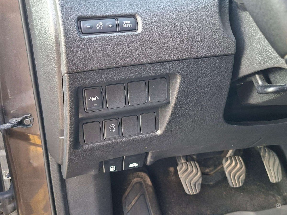 Nissan Qashqai Visureigis / Krosoveris Benzinas