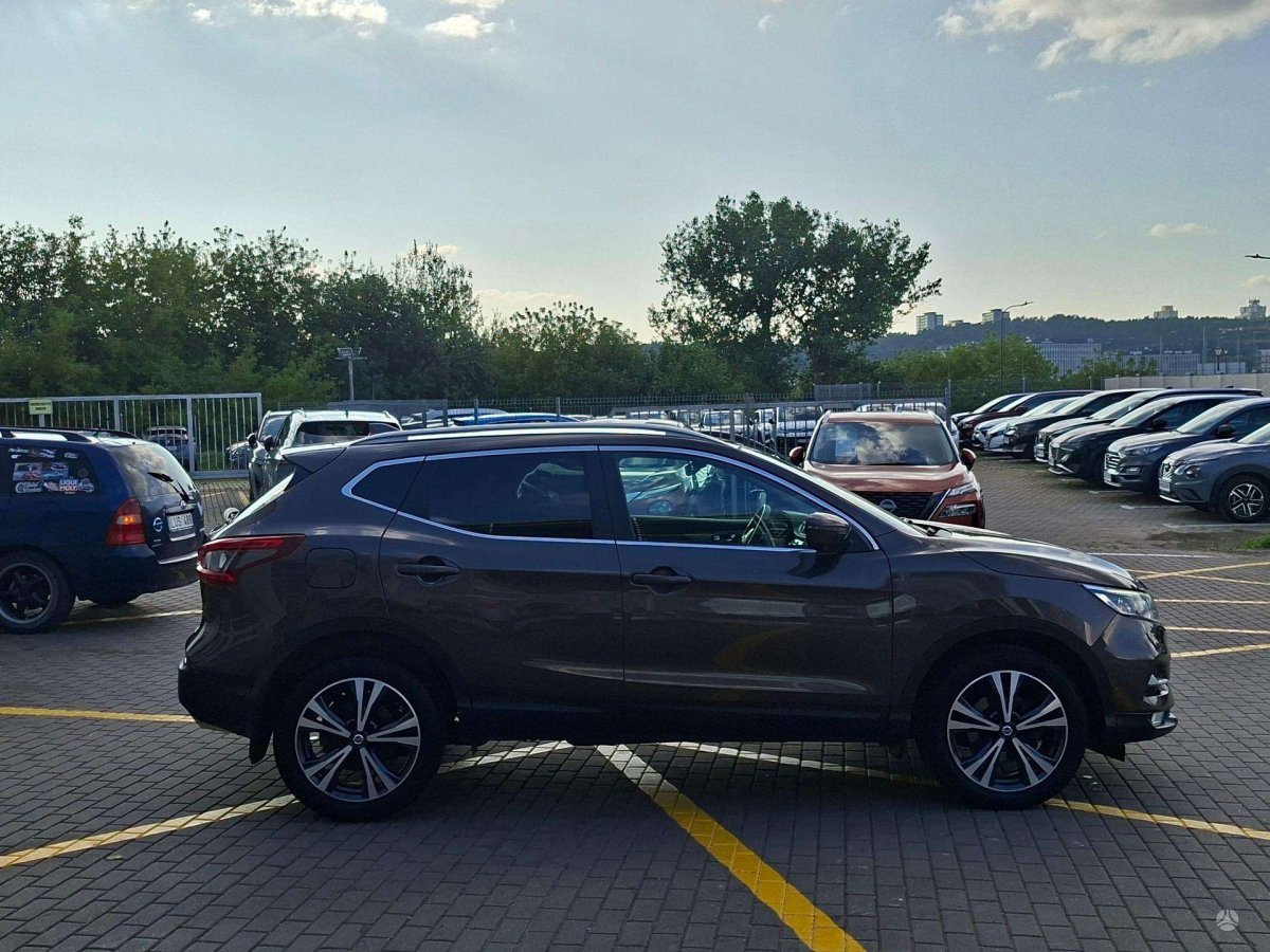 Nissan Qashqai Visureigis / Krosoveris Benzinas