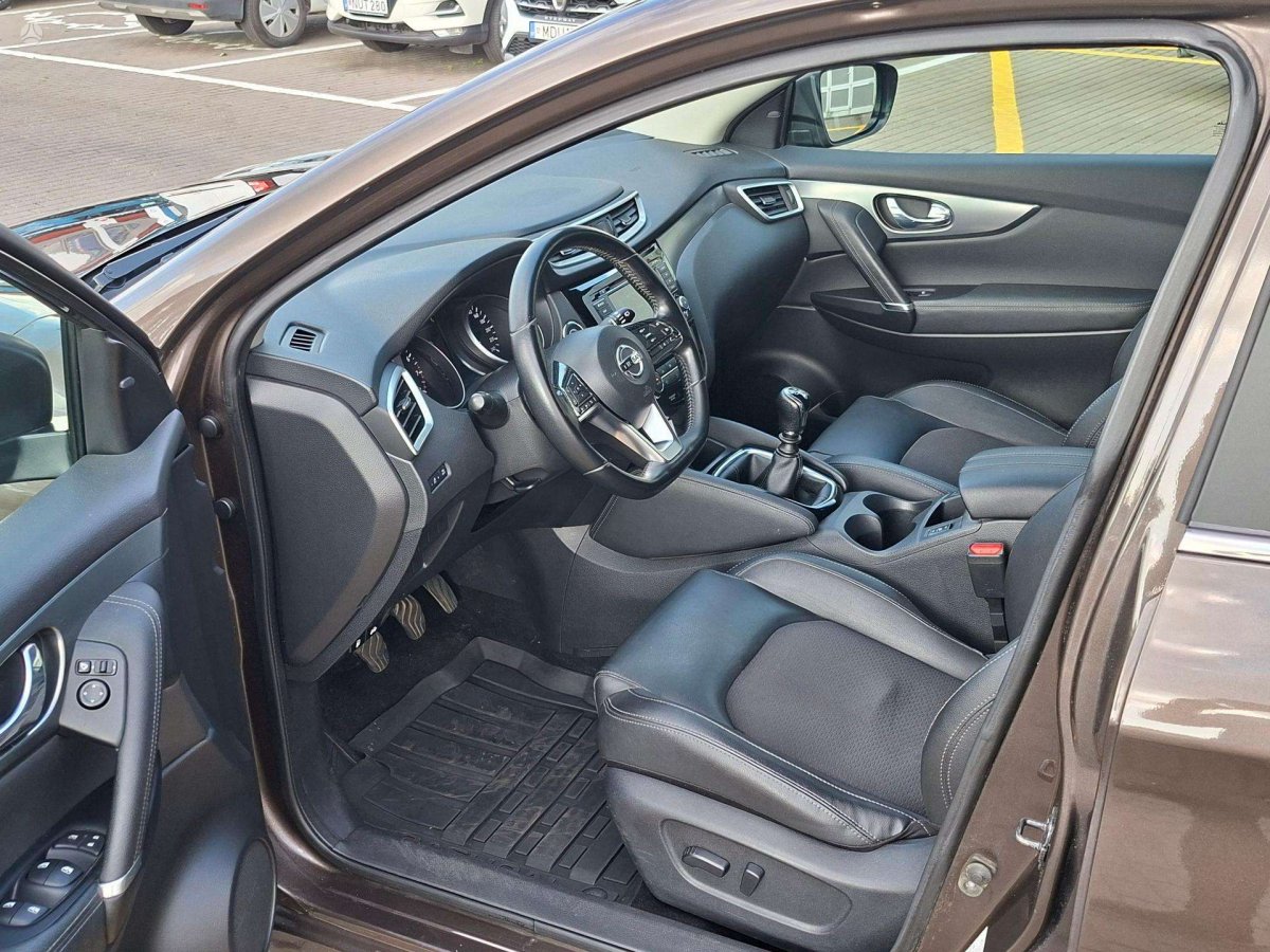 Nissan Qashqai Visureigis / Krosoveris Benzinas