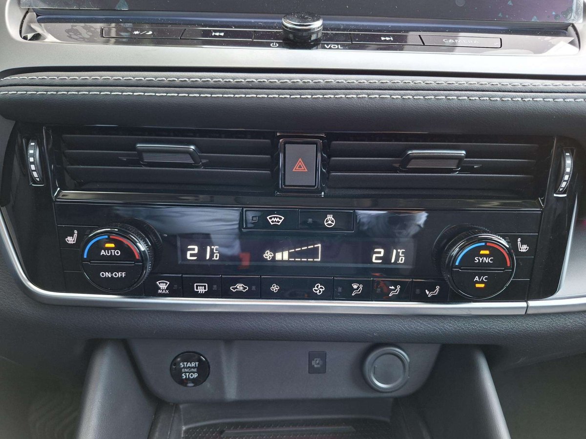 Nissan Qashqai Visureigis / Krosoveris Benzinas / elektra