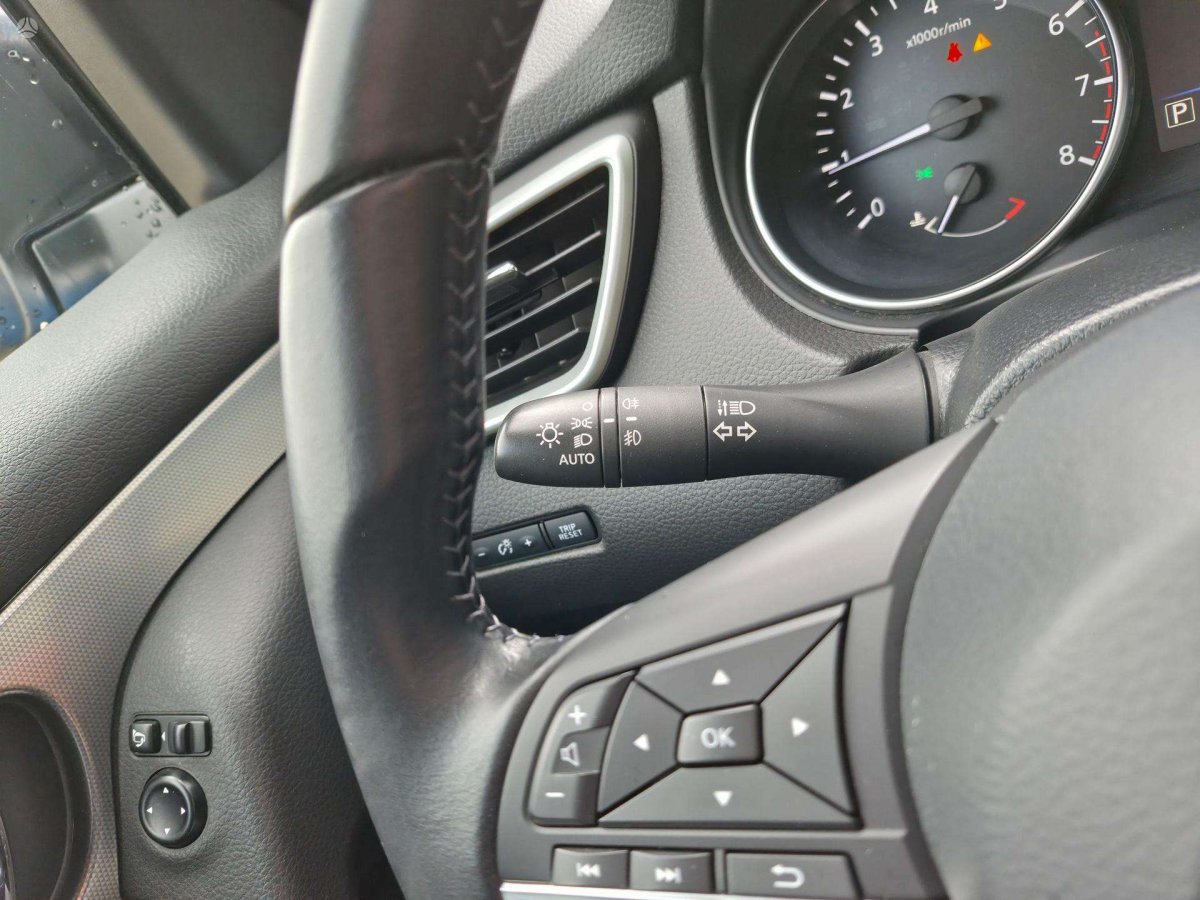 Nissan Qashqai Visureigis / Krosoveris Benzinas