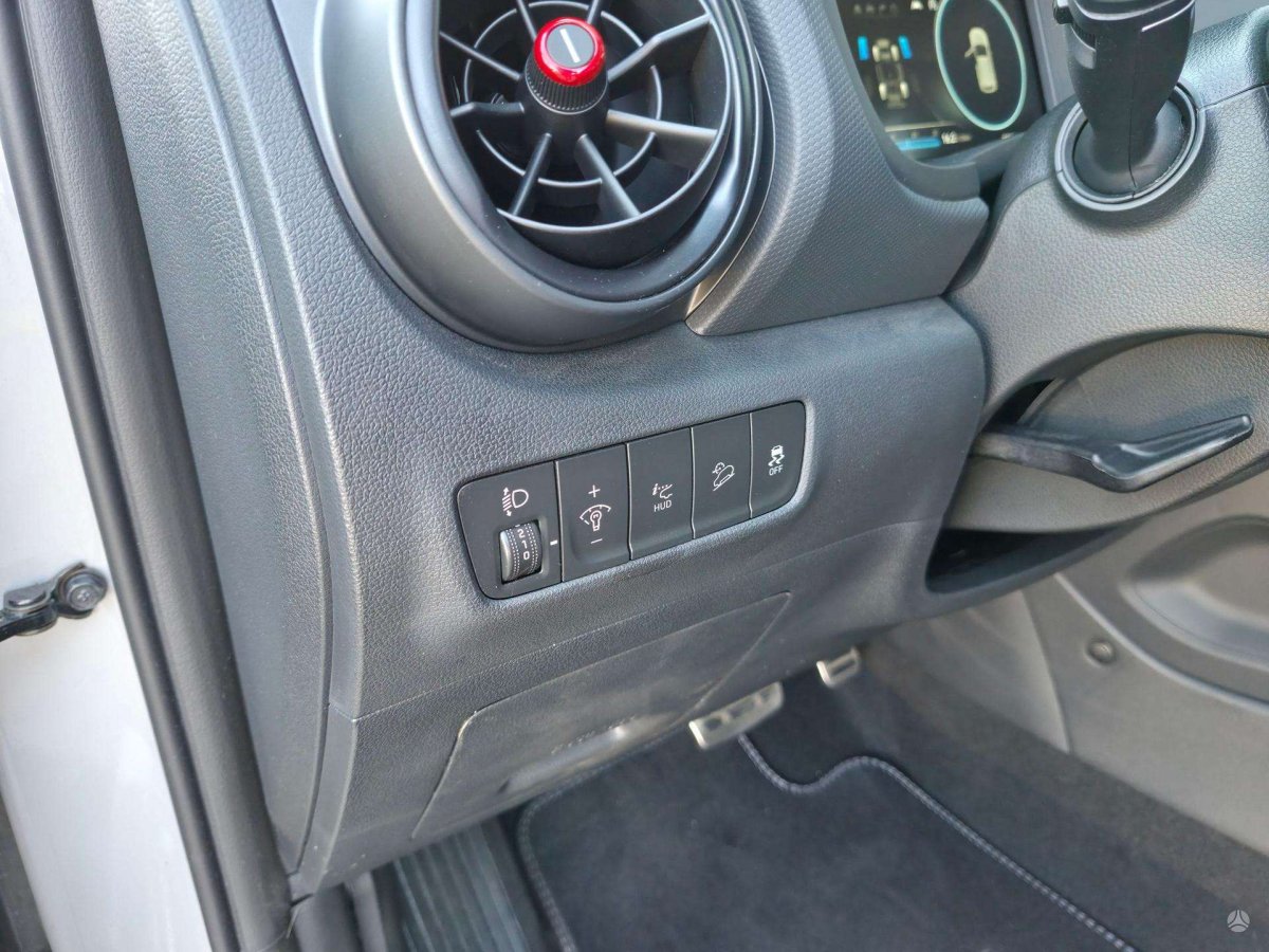 Hyundai Kona Visureigis / Krosoveris Benzinas