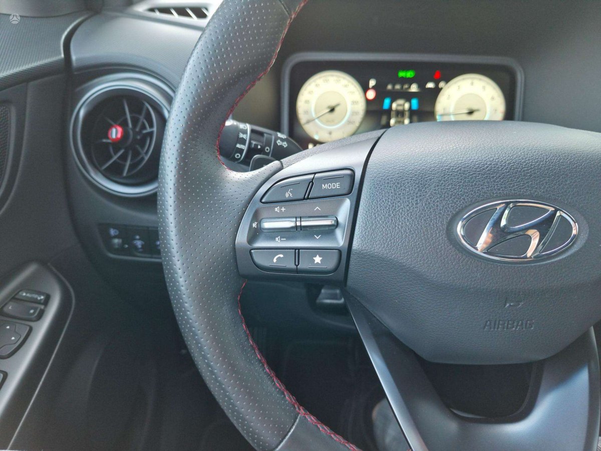 Hyundai Kona Visureigis / Krosoveris Benzinas
