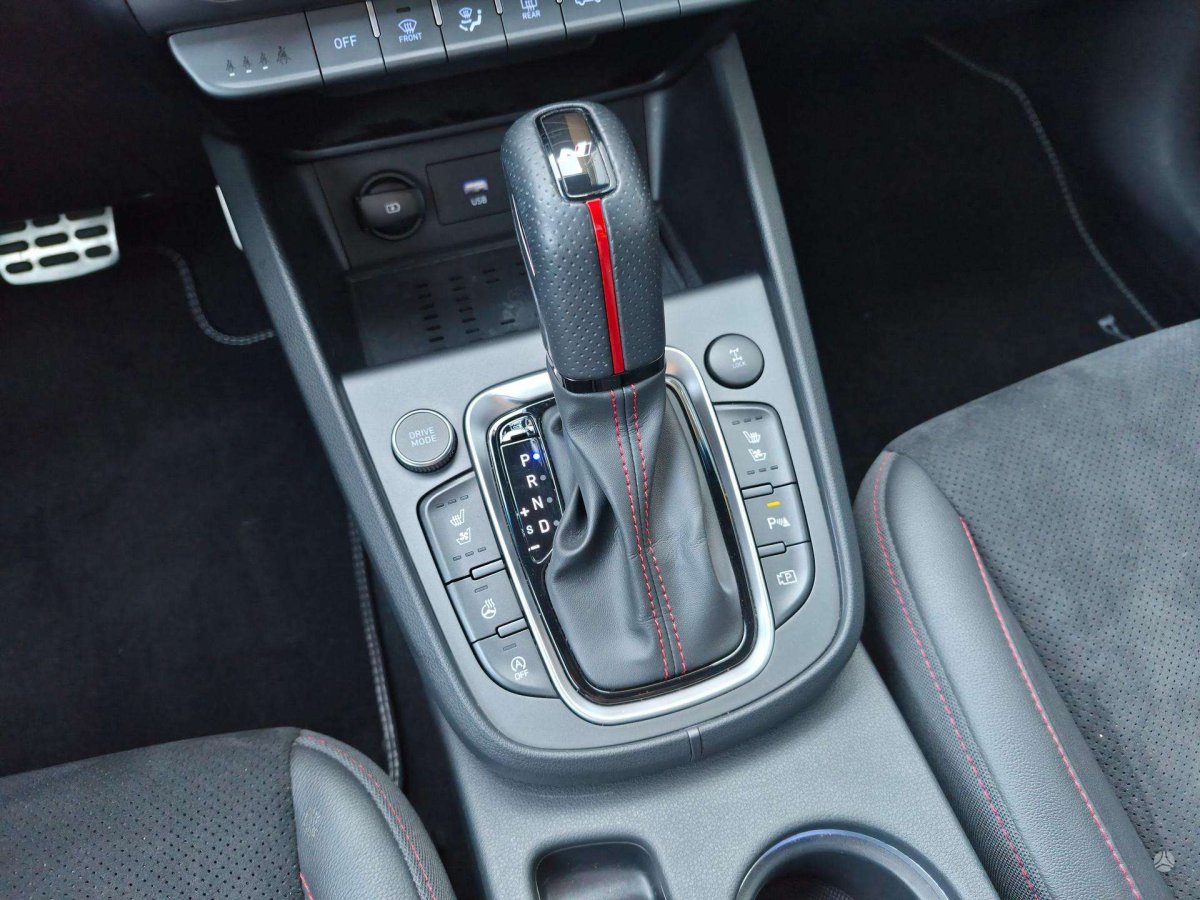 Hyundai Kona Visureigis / Krosoveris Benzinas