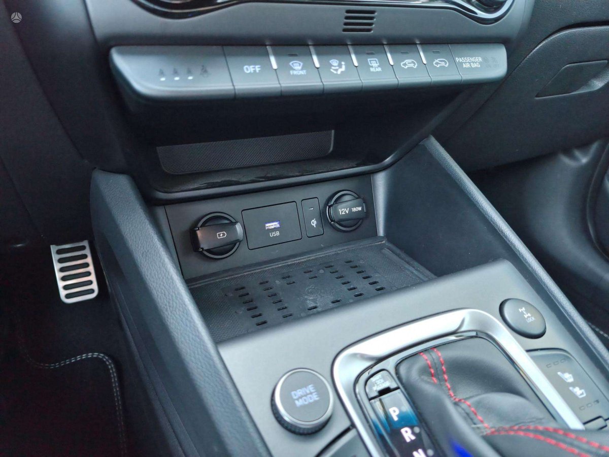 Hyundai Kona Visureigis / Krosoveris Benzinas