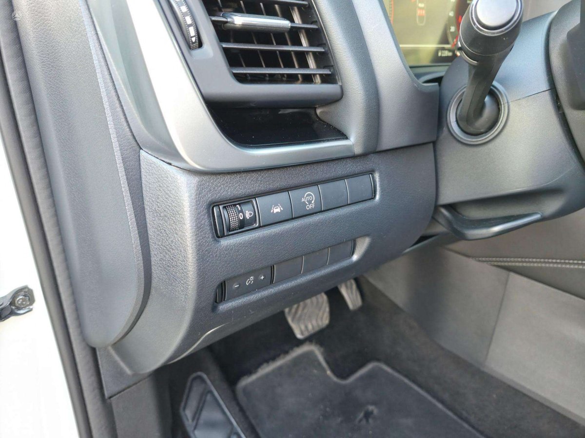 Nissan Qashqai Visureigis / Krosoveris Benzinas / elektra