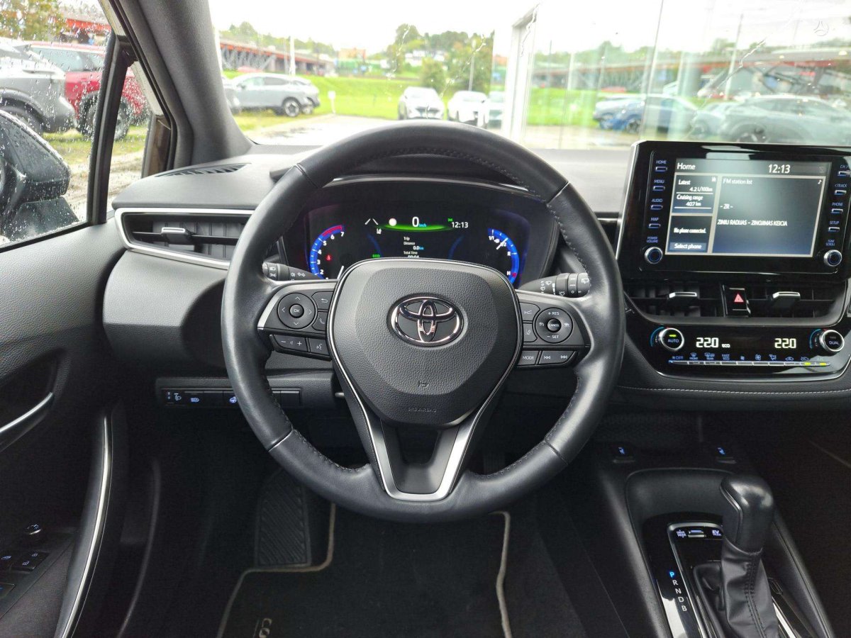 Toyota Corolla Hečbekas Benzinas / elektra