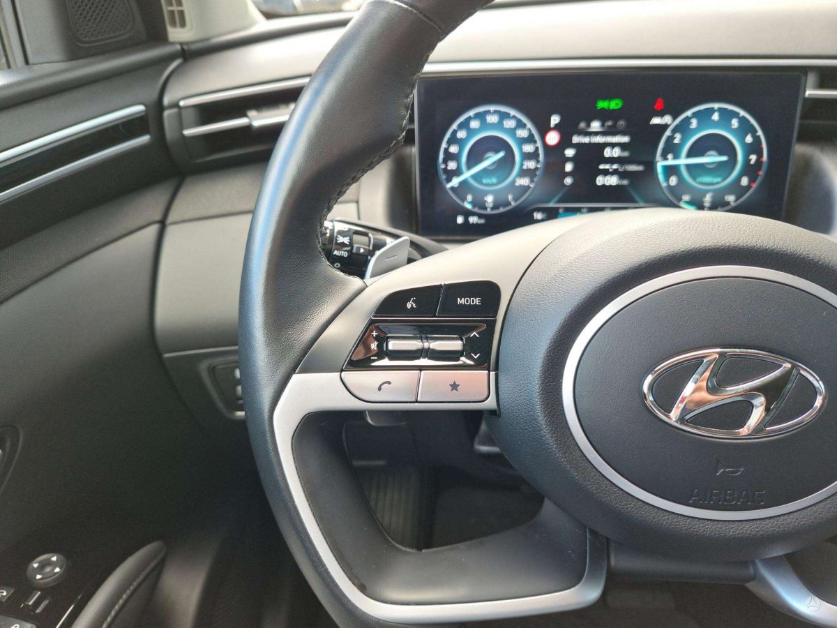Hyundai Tucson Visureigis / Krosoveris Benzinas / elektra