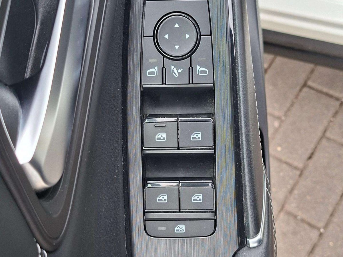Nissan Qashqai Visureigis / Krosoveris Benzinas / elektra